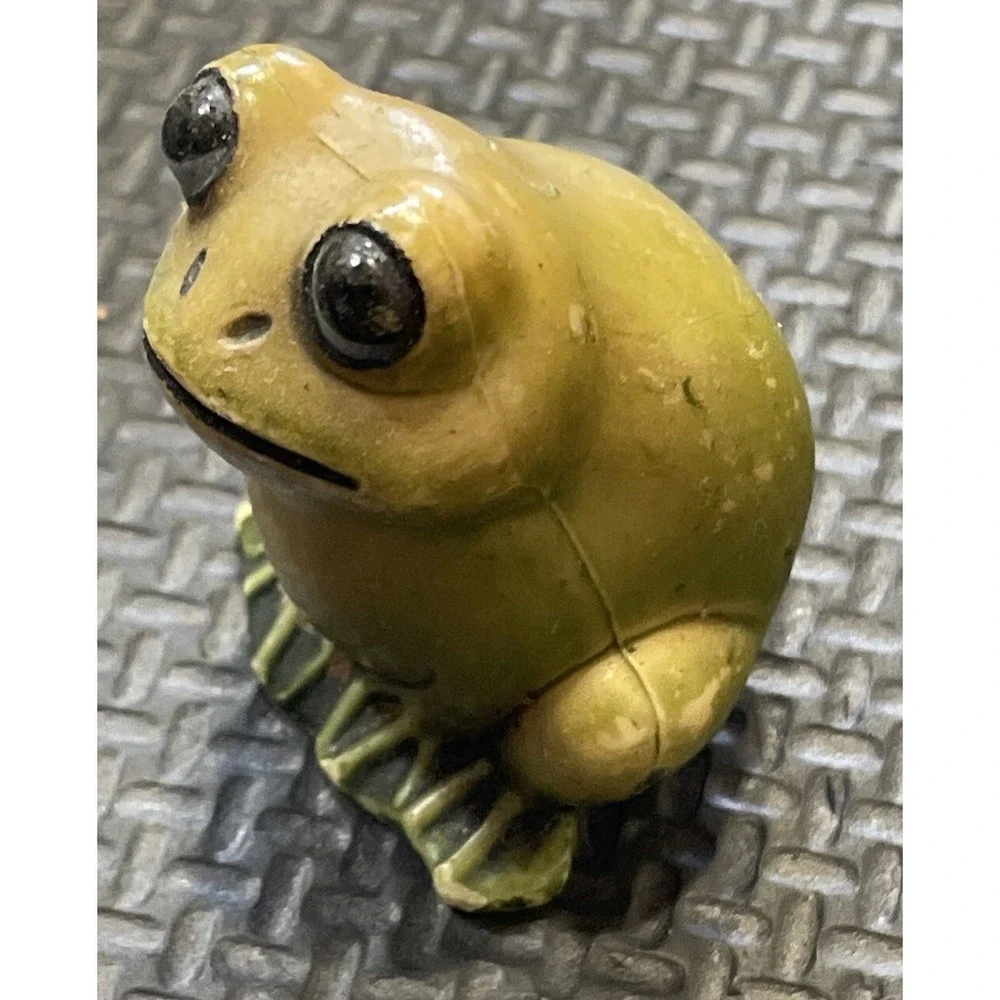 Vintage 70's Frog Toad Set Figurine 1.5